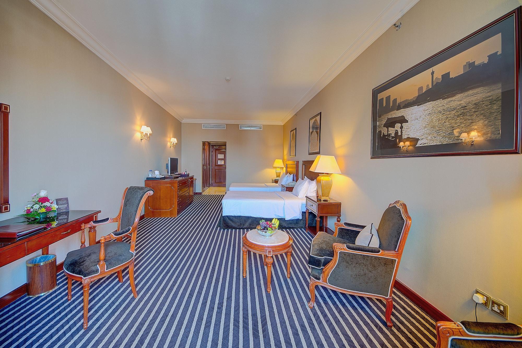 Royal Ascot Hotel Dubaï Extérieur photo