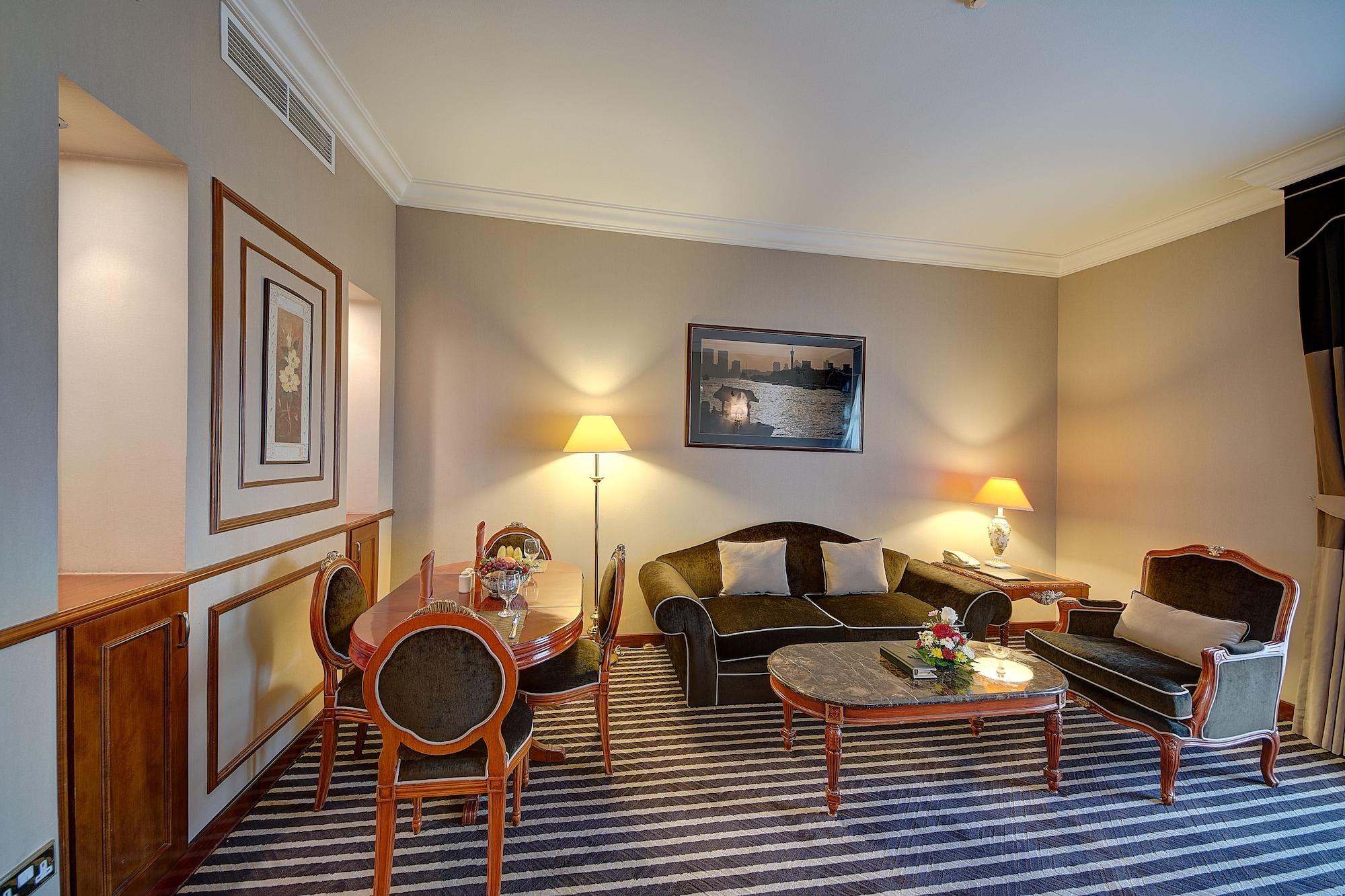Royal Ascot Hotel Dubaï Extérieur photo