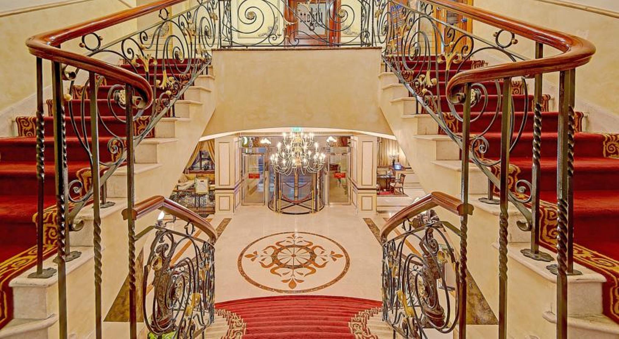 Royal Ascot Hotel Dubaï Extérieur photo
